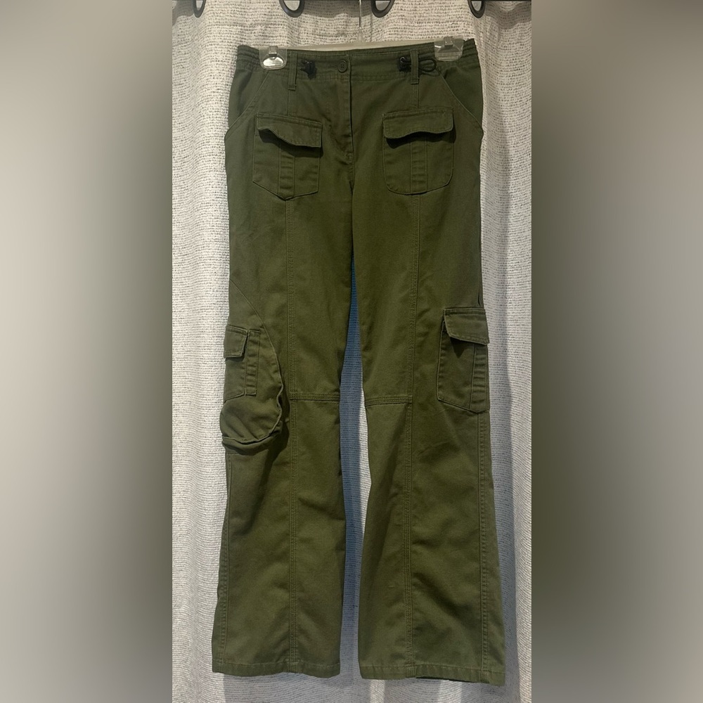 Women’s Brandy Melville Green Cargo Pockets Distressed Rugged Hiking Pants‎ 28